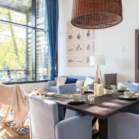 Σπίτι διακοπών Elegant Forest Mansion